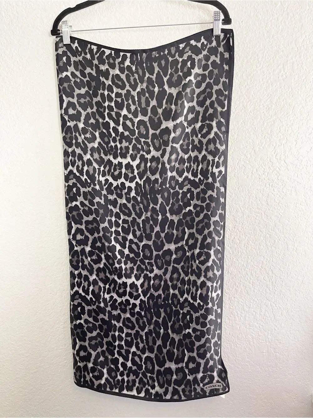 Coach Black & White Leopard Silk Scarf
NWT 36 x36